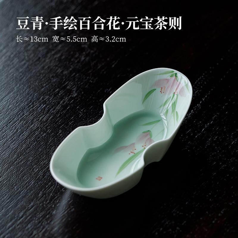

Purely Hand-painted Lily Flower Tea Scoop Boutique Tea Presentation Vessel Chahe Shovel Appreciation Ladle Tea Items Decoration As Your Choose