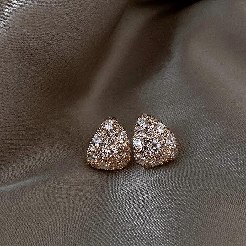 Zircon water drop stud earrings women's simple design sense cold wind earrings fashion versatile earrings niche high sense