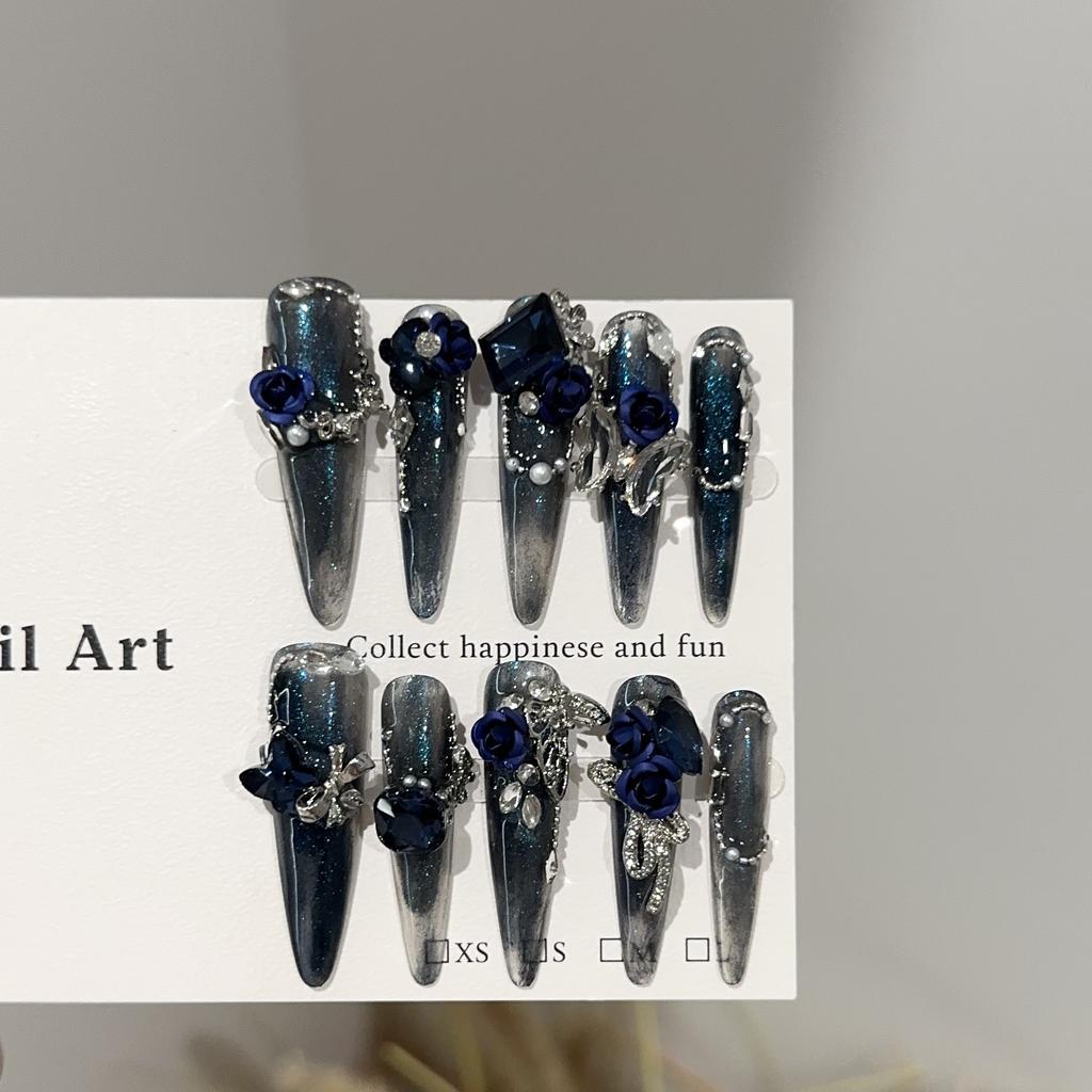 Handgefertigte Luxus-Press-on-Nägel Lang Mandel Französische Spitze Glitzernde Falsche Nägel 3D Strass Designs Acrylnägel Wiederverwendbare Klebenägel für Damen