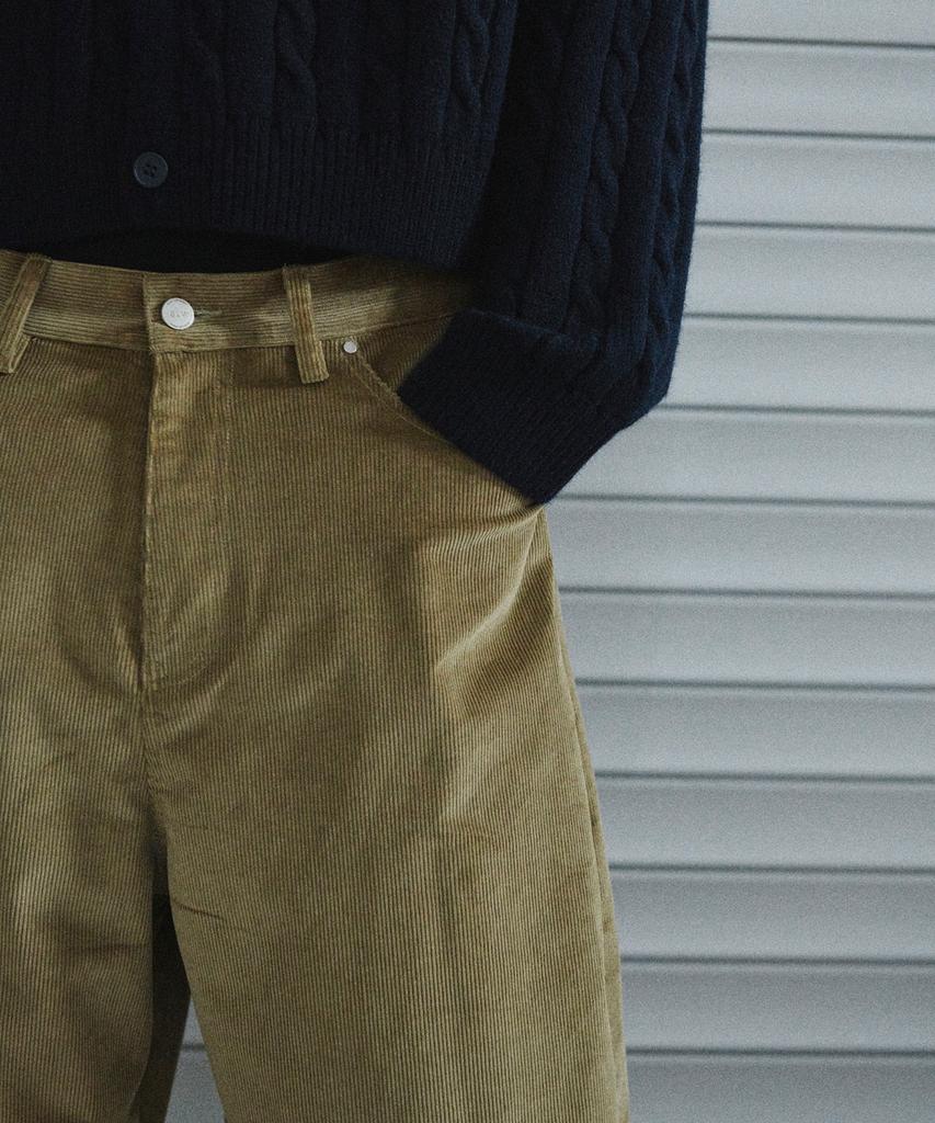 GLW Velvet Corduroy Curved Pants Beige