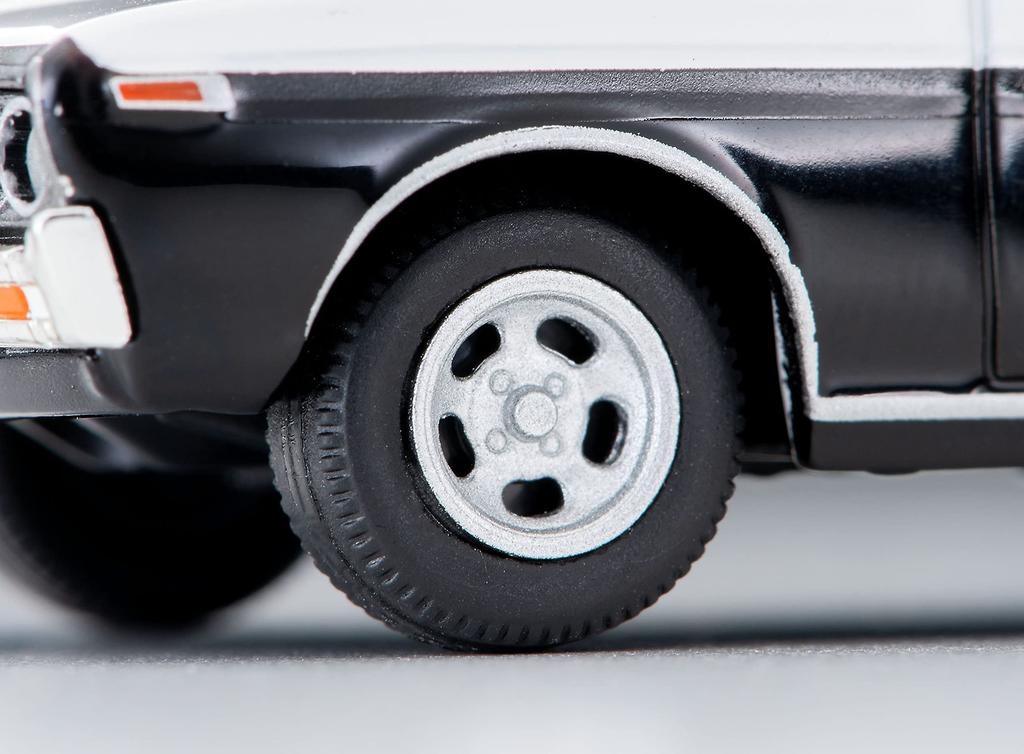 Tomica Limited Vintage Neo Seibu Keisatsu Nissan Laurel HT Patrol Car Complete Product 312567 1/64 LV-N Vol.24