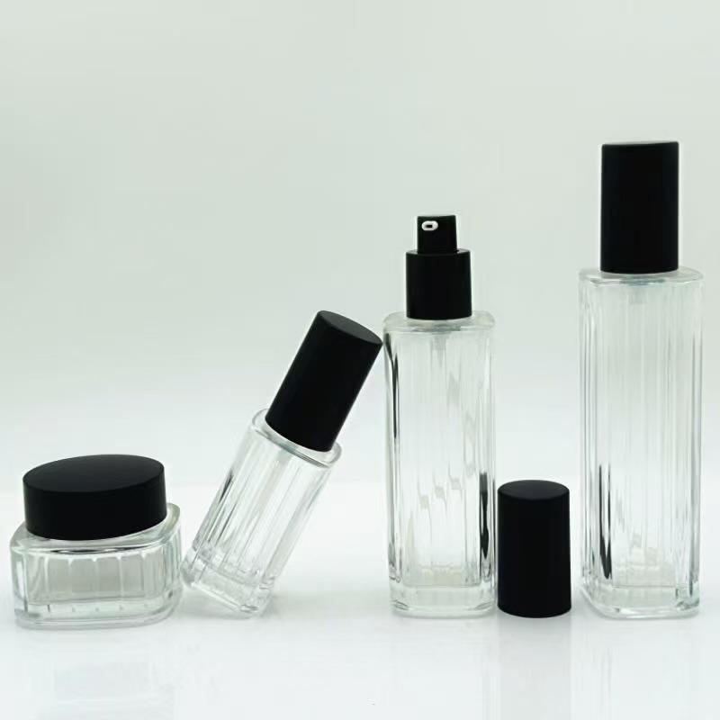Transparent Striped Bottle Set: 120ml Essence, 100ml Toner, 40ml Foundation, 50g Cream.