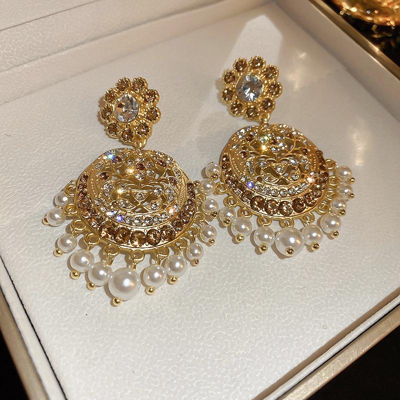 Retro High-End Silbernadel Diamantbesetzte Blumenohrringe, Europäische und Amerikanische Übertriebene Temperamentsohrringe, Leichter Luxus Nischenohrringe