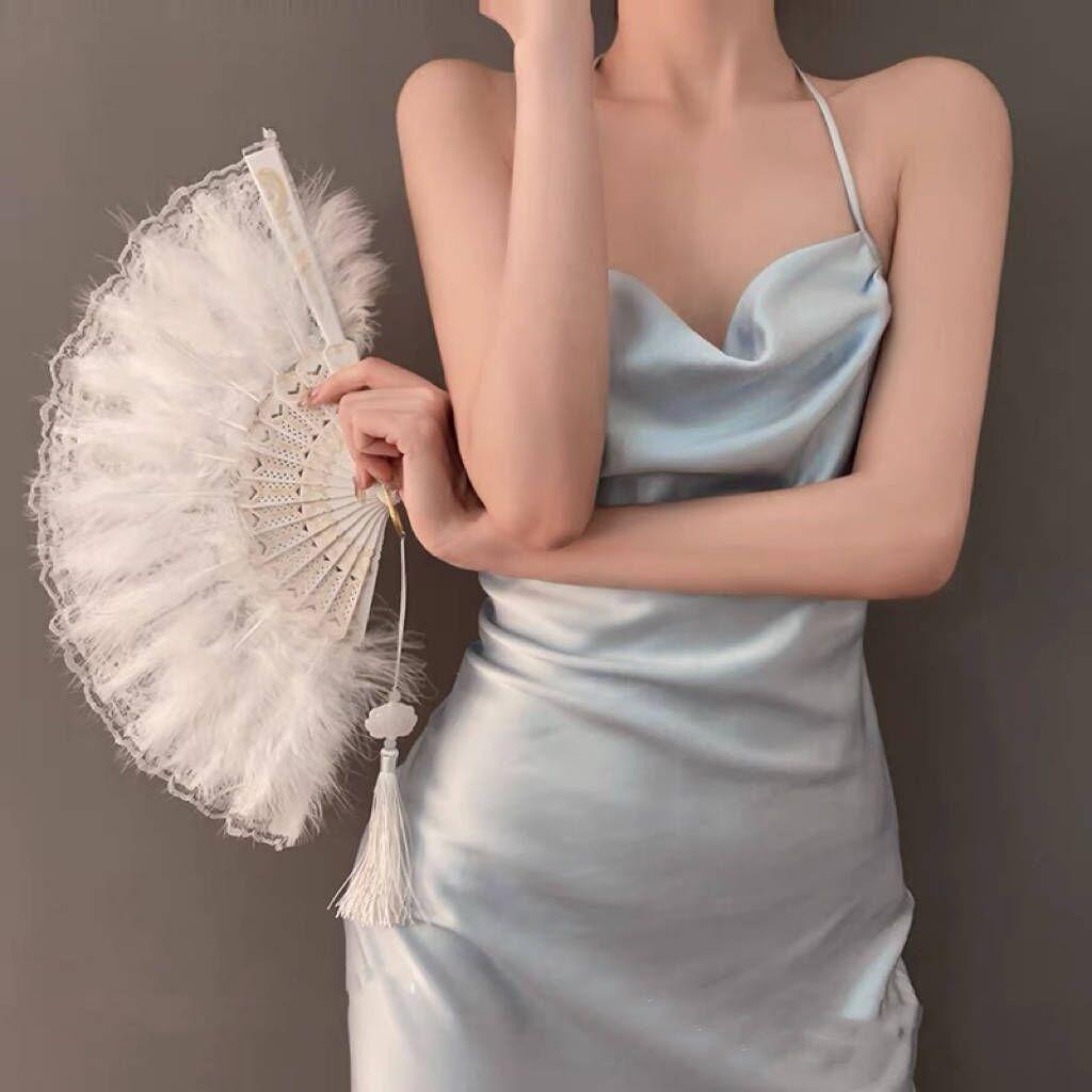 Elegant Folding Fan Full Velvet Black White Feather Fan with Pendant Bride Hand Fan Fairy Girl Dance Wedding Party Decoration