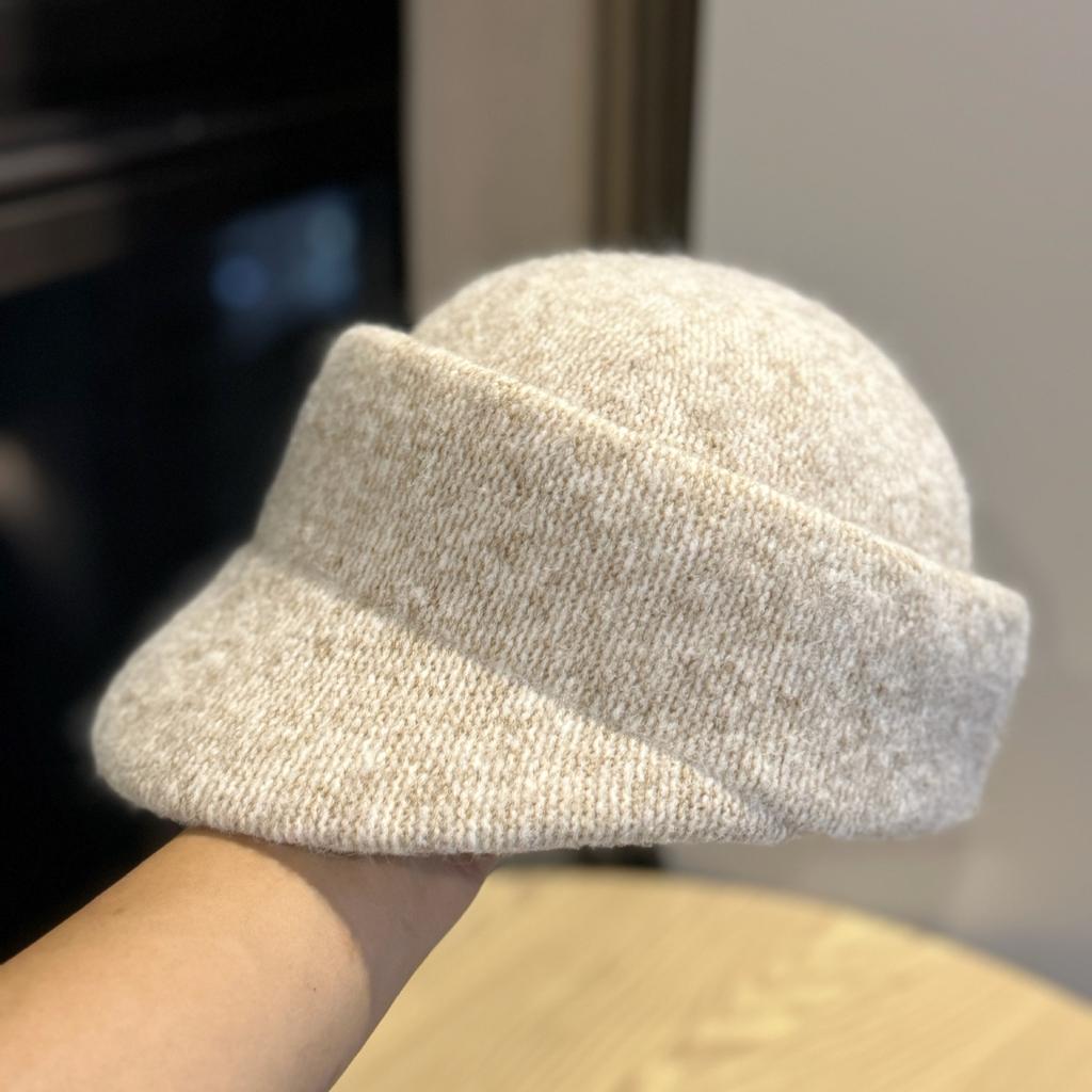 Ladies Elegant and Breathable New Autumn and Winter Temperament Versatile Short Brim Peaked Hat Warm Knitted Hat Trend