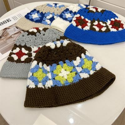 Herbst- und Winterwolle handgehäkelte Jacquard-Bucket-Mütze Damen Pullovermütze