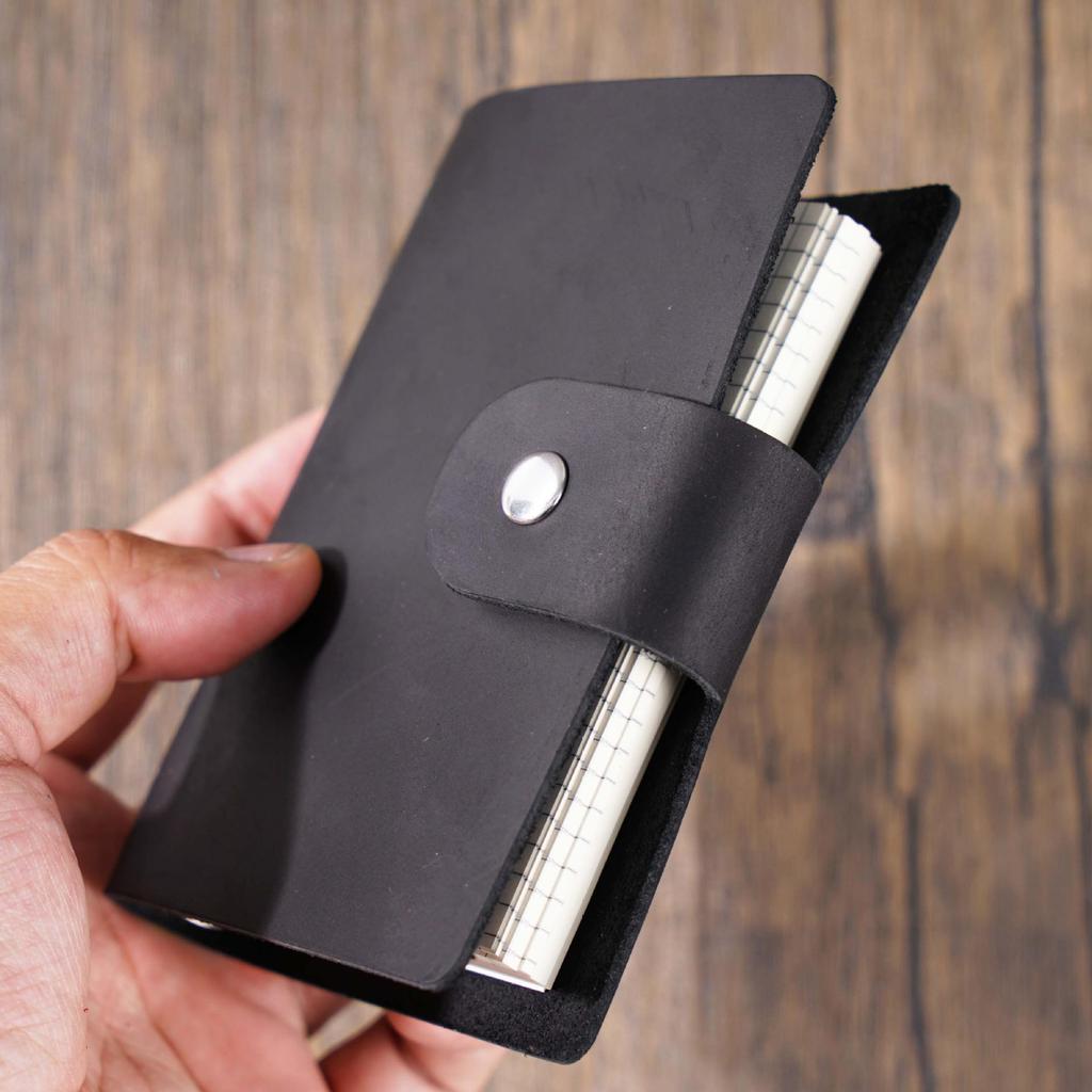 Caderno de Bolso A8 em Couro Genuíno - Fofo, Portátil, Diário/Agenda de Folhas Soltas.