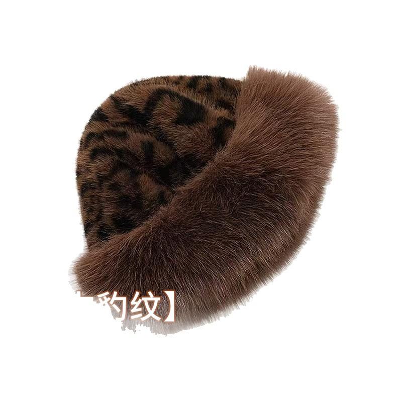 Plush cap, leopard print thermal hat, children's winter thickened cold protection, small ear protection, fisherman's hat, versatile commuter hat