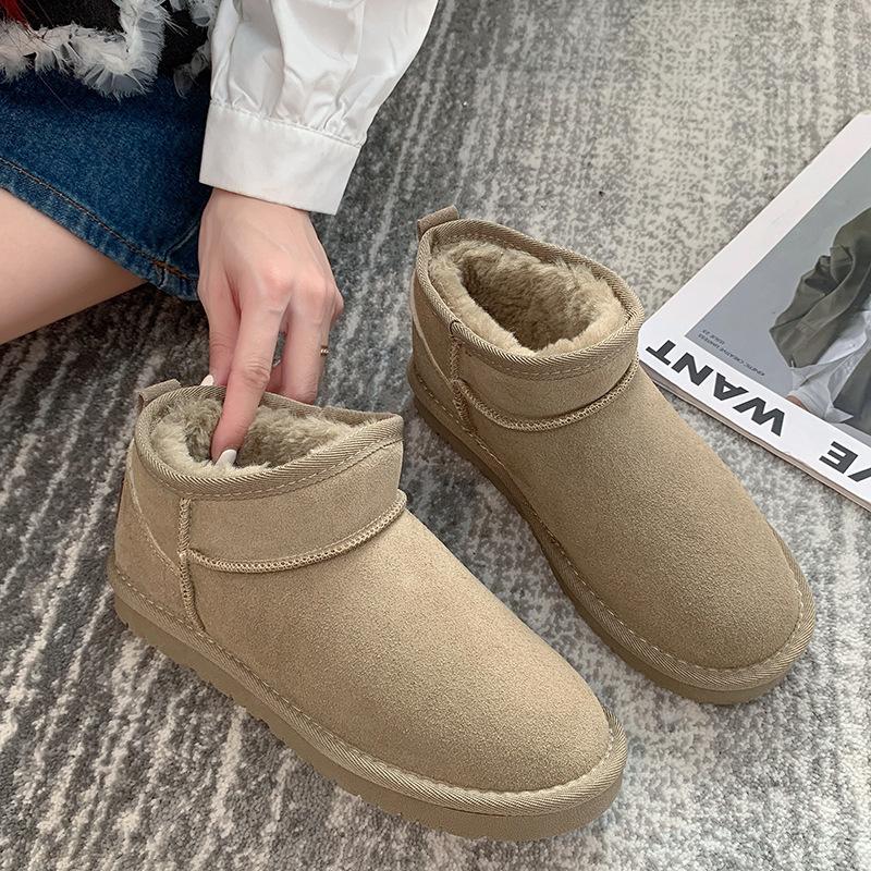 

Cattle two-layer fur integrated snow boots women s 2024 winter new velvet warm non-slip one-pedal cotton shoes 35