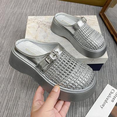 Luxury Woven Slippers Women Round Toe Metal Buckle Slippers Casual Style Lazy Outside Wearing Women Sandals Home Slides Women