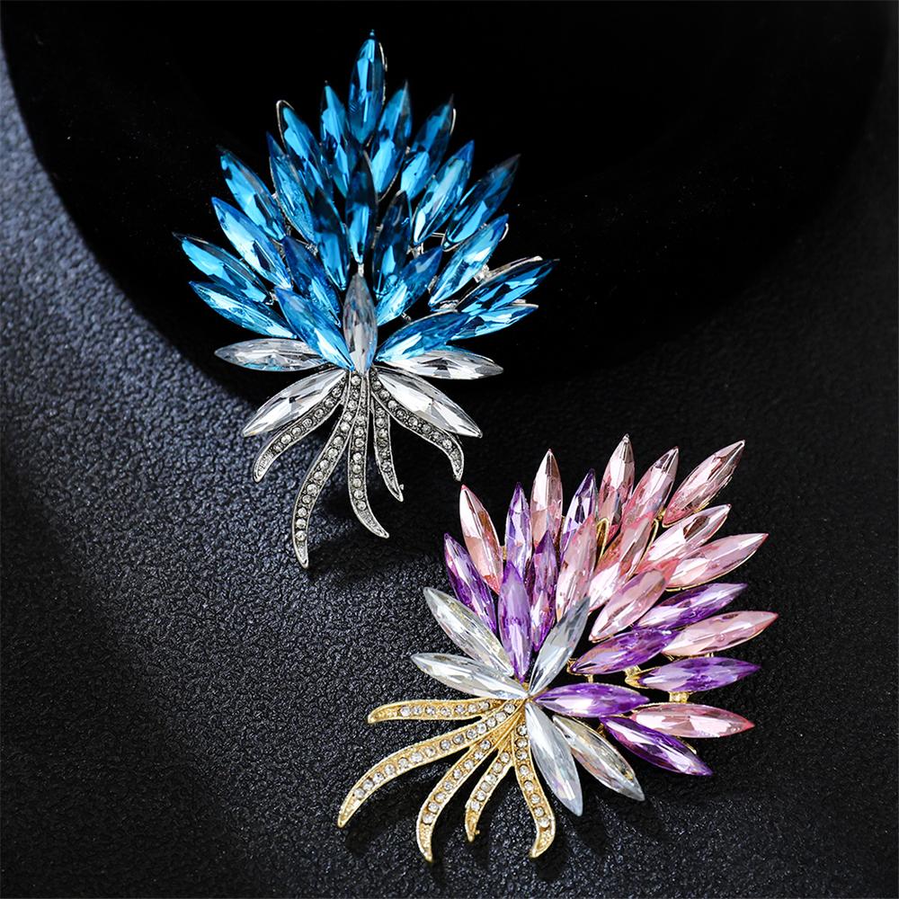 Light Luxury Pink Crystal Bouquet Pearl Brooch High-end Sense Niche Women's High-end Suit Chest Flower Brooch Accessory