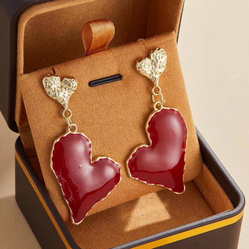 French Vintage Exaggerated Red Love Pendant Earrings Women's Fashion Exquisite Party Accessories Zircon Aesthetic Gift