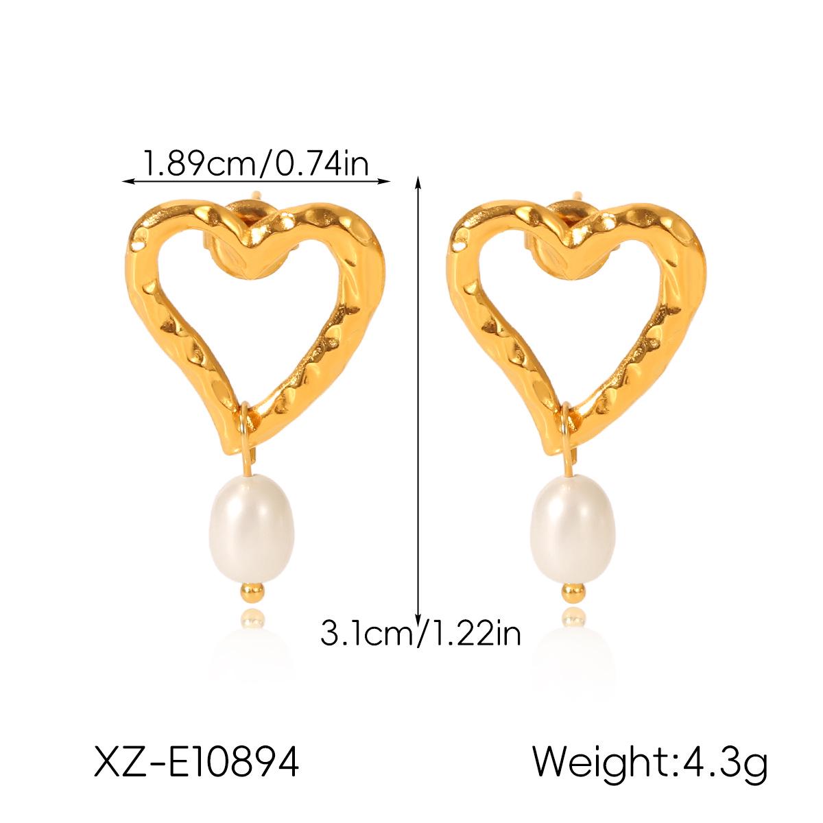 

18k Gold Pearl & Heart Drop Earrings: Luxurious French Design in Stainless Steel