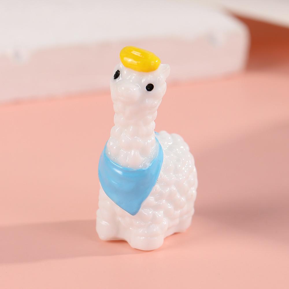 Miniature Cartoon Alpaca Resin Figurines: Small Sheep Ornaments for Desktop or Car Décor