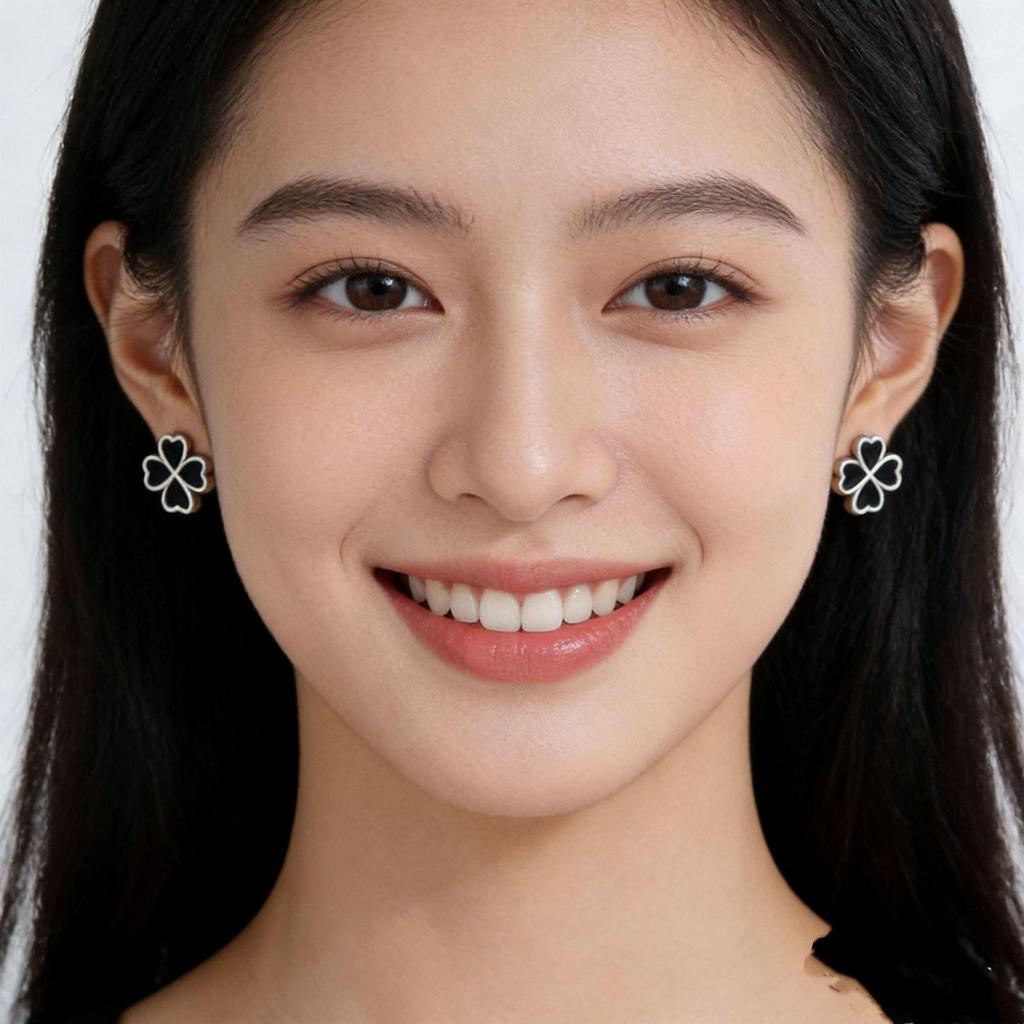 Color Art S925 Black Four-Leaf Clover Heart Earrings - Women's Fashion Silver Needle Jewelry