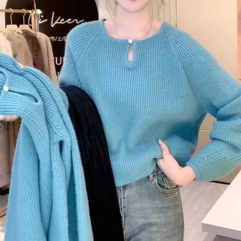 Autumn and Winter New Round Collar Knitted Sweater Loose Pullover Sweater for Women