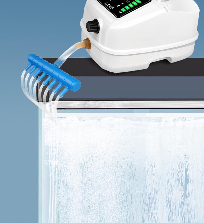 High-Power Adjustable Lithium Battery Oxygen Pump for Fish Tanks and Ponds