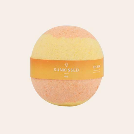 Labs Bomb Pink Flash  Sunkissed Bath Bomb 140g Sunkissed Bath Bomb 140g
