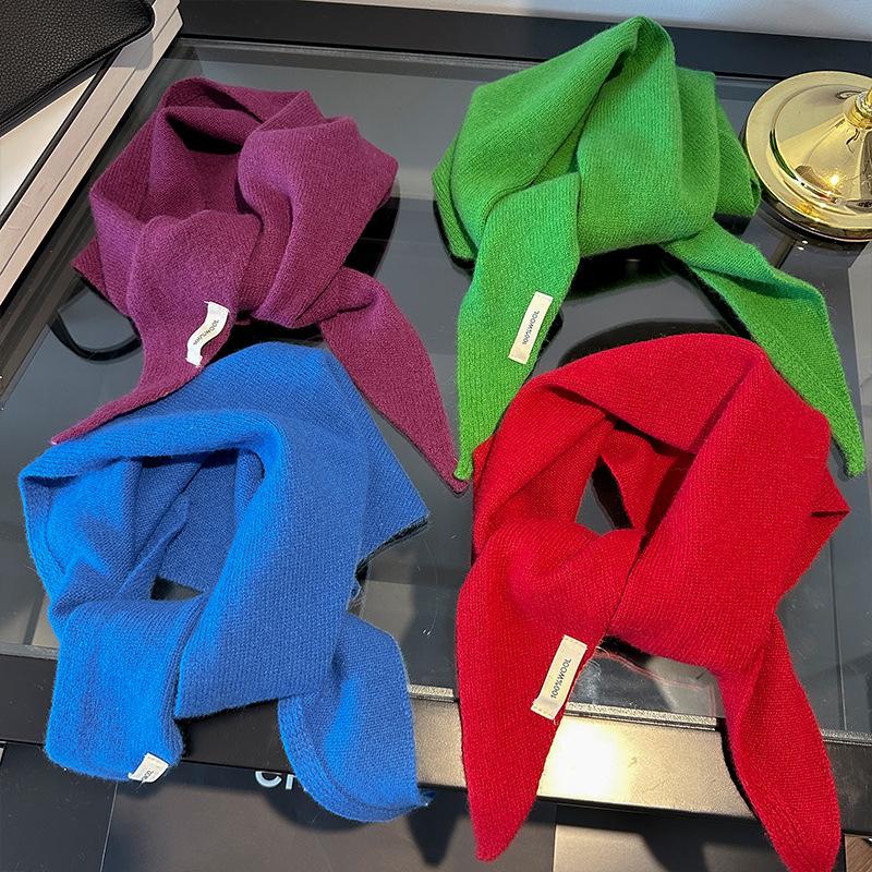 British Korean Triangular Scarf Niche 100% Wool Triangle Scarf Women Head Scarf Knitted Shawl Winter Warm Poncho Echarpe