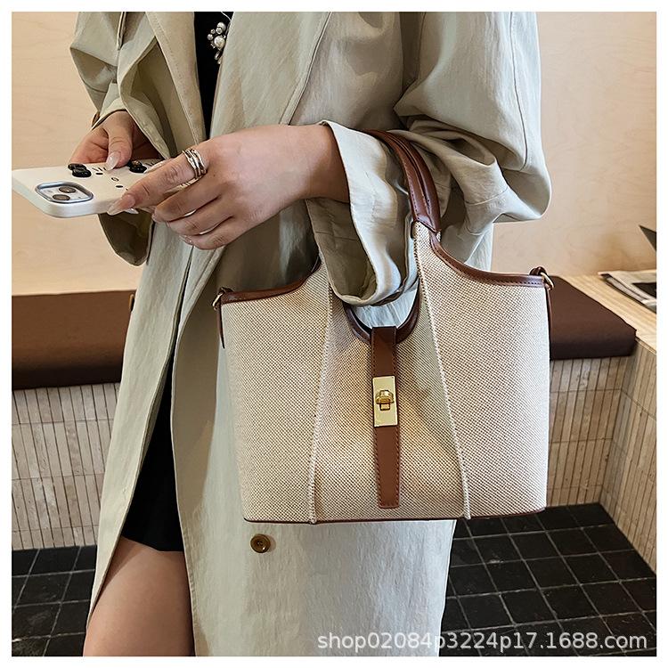 

2025 новый продукт повседневная мода холст пэчворк женская популярная сумка-корзина большой вместимости сумка-мессенджер темно-коричневого