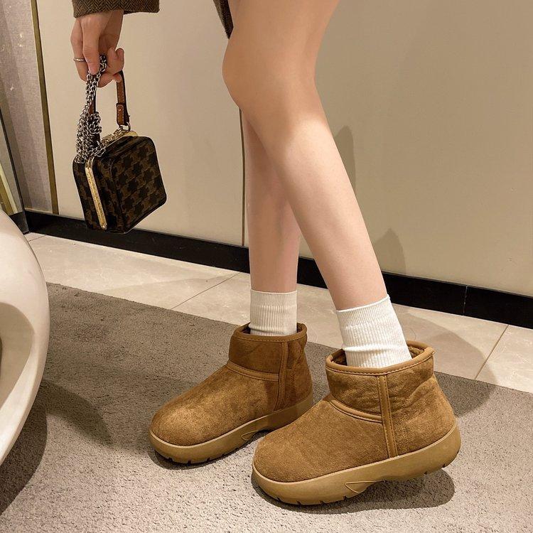 Grubopodeszwowe matowe kozaki śnieżne damskie 2025 nowe wszechstronne sportowe i rekreacyjne aksamitne krótkie kozaki termiczne bawełniane kozaki