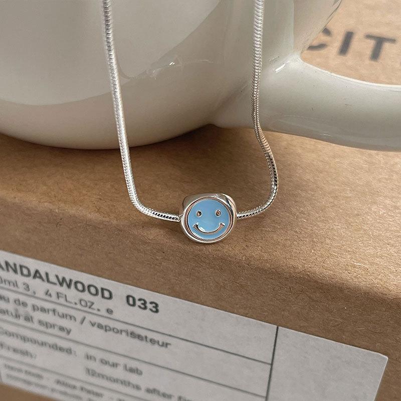 

Милое ожерелье с улыбающимся лицом в виде фасоли, кулон в виде радуги, английская цепочка из змеиной кости