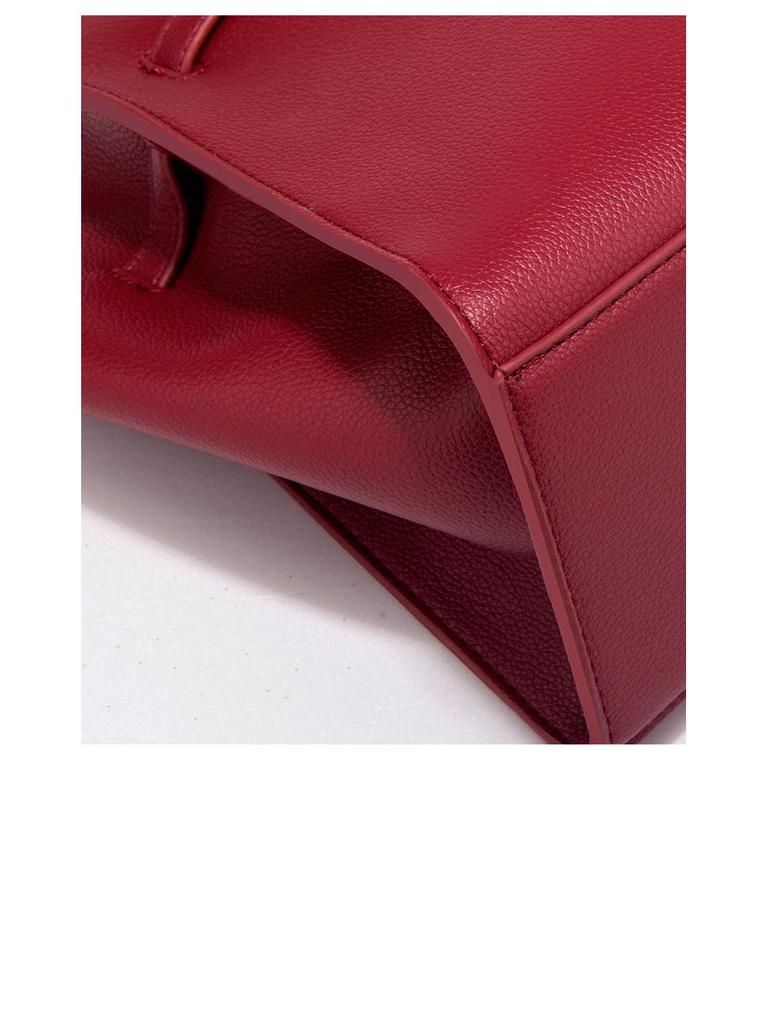 Stylová vyšívaná taška ke Dni matek: Ideální pro svatby a zvláštní příležitosti