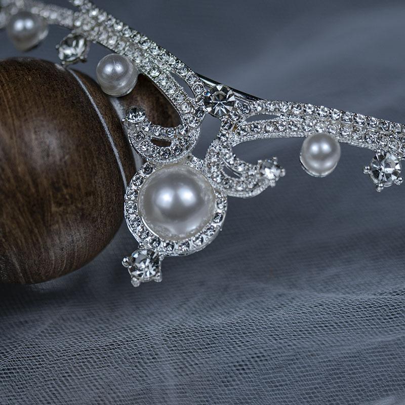 Bridal Crown Tiara Elegant Rhinestones and Pearls  Birthday Hair Accessories  Exquisite and Versatile Semi Circle Crown Wedding Jewelry