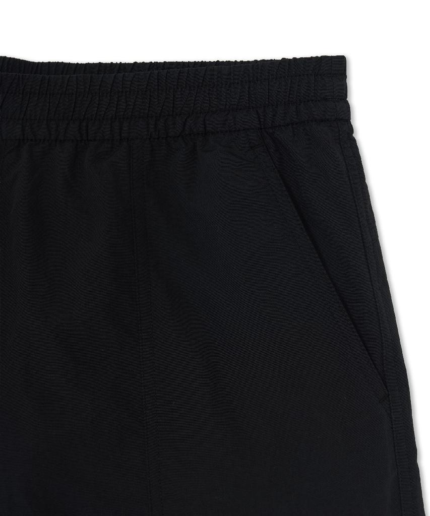 Emelbi Basic Small Logo Cotton Touch Woven Ankle Shorts Ny (Black)