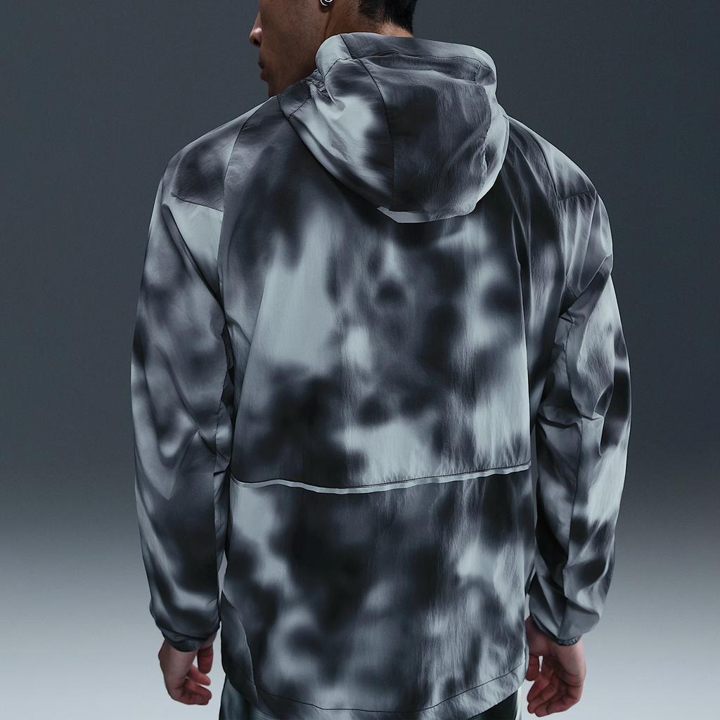 Nike Ochrona przed promieniowaniem UV Wygodna Kurtka do Biegania Męskie Kurtki Czarna HJ4143-010