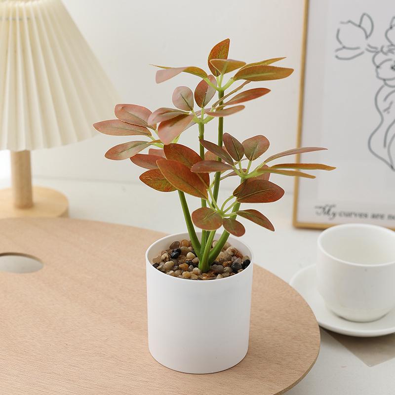 Seven-Star Leaf Potted Plant - Fresh Green Decor for Living Room or Desk