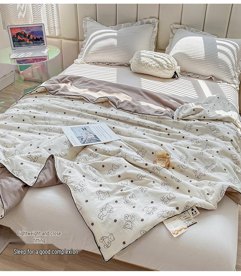 Double Layer Gauze Summer Quilt: Soft, Machine Washable, Class A for Mother and Baby