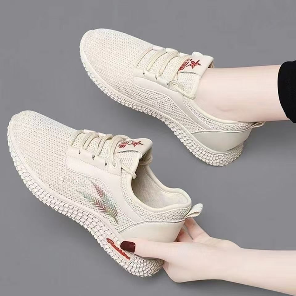 Flying woven mesh shoes spring and summer new comfortable breathable casual shoes fashion trend mother shoes sports shoes