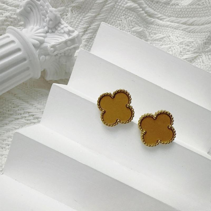 High-end 15MM Four-leaf Clover Titanium Steel Earrings Lightweight and Versatile Earrings for Women