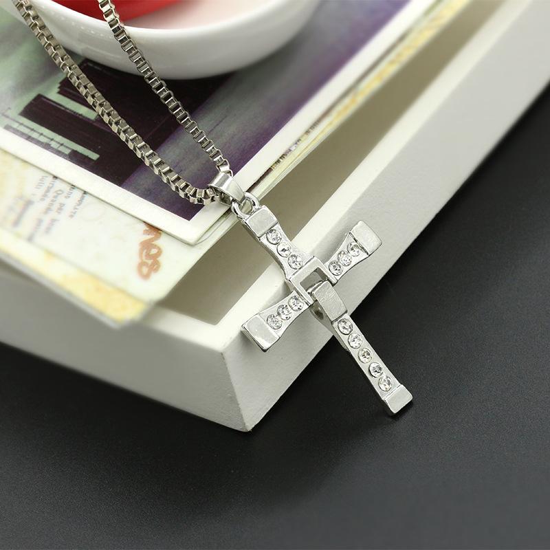 Cross Necklace Pendant for Men Friend Gift Fashion Jewelry