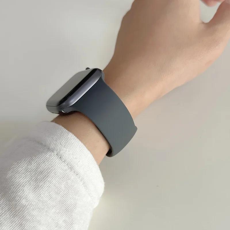 Straps For Watch 10 46 Mm 49mm 44 Mm 45mm 40mm 42mm 41mm 38mm Sport Bracelet iWatch Series 9 8 7 SE Ultra 2 Silicone Band