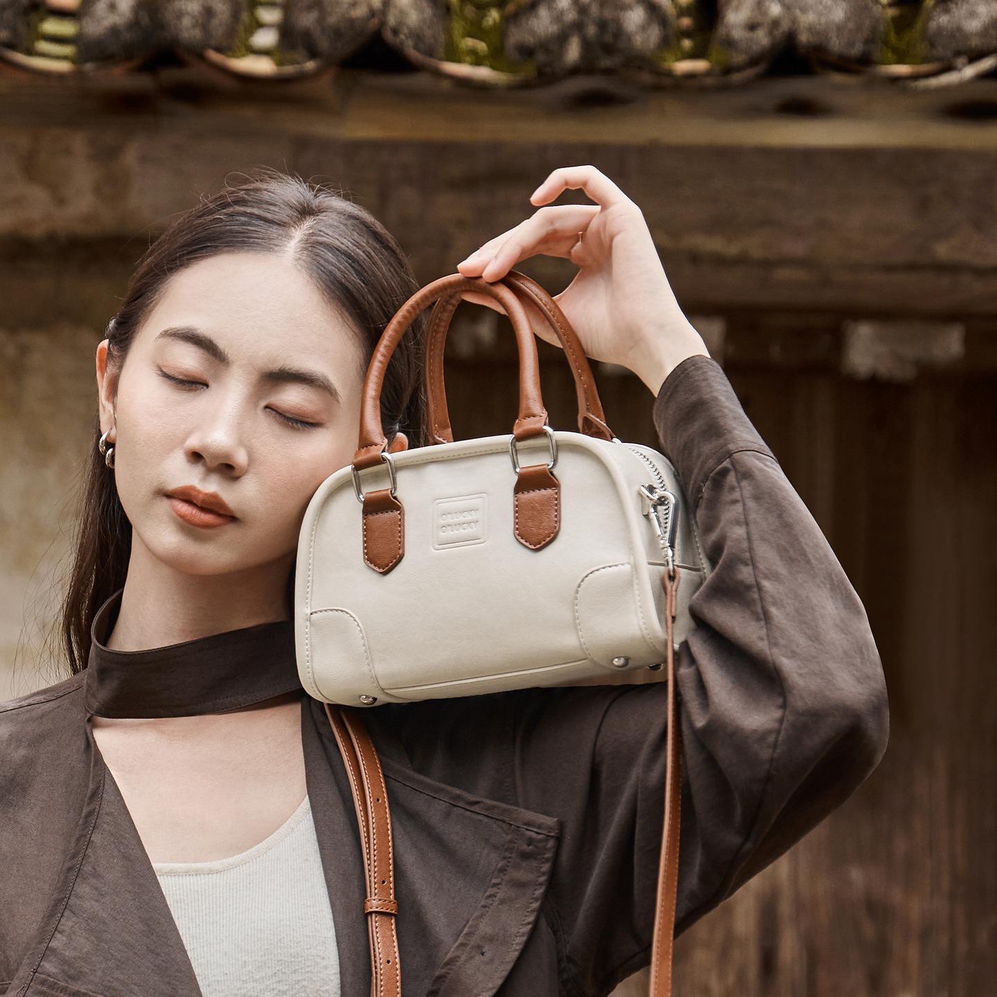 

Fashion Retro Pillow Bag for Women 2025 New Versatile Niche Commuter Handbag High-end Single Shoulder Crossbody Bag Upper Width19CM*Lower Wid