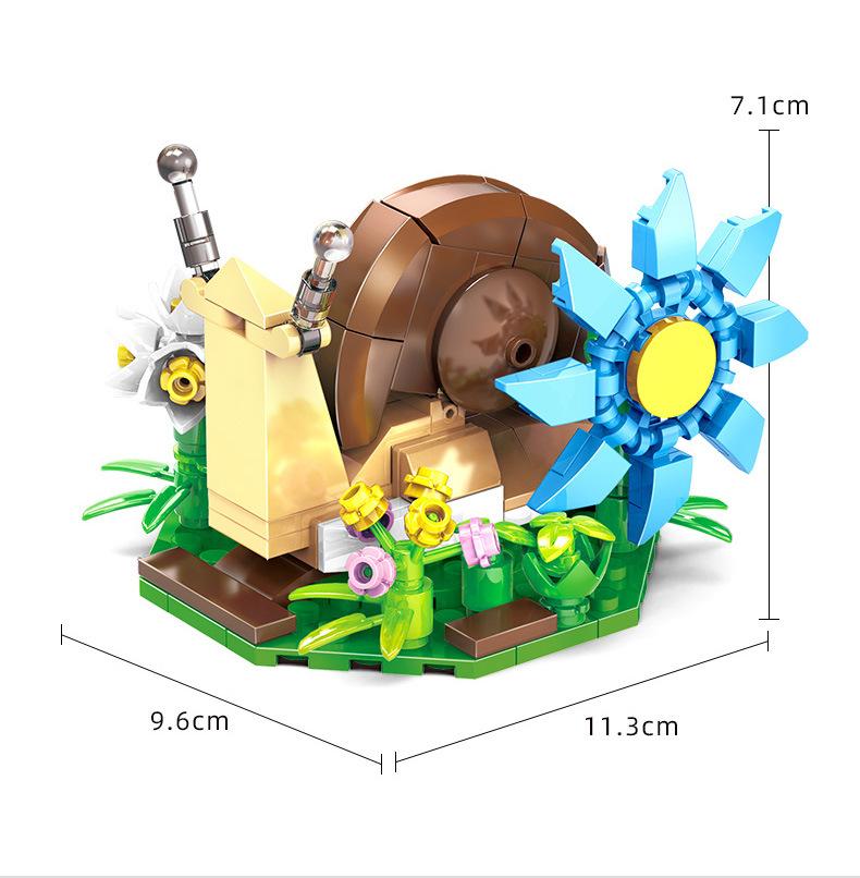 Children's Building Block Toy Simulated Snail Mantis Bee Butterfly Flowers Plants Insects Series Puzzle Set Decoration Gift