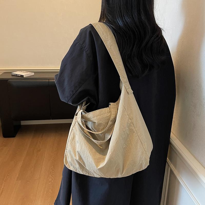 Lightweight Tote Bag Large Capacity Women's Commuter Shoulder Crossbody Bag