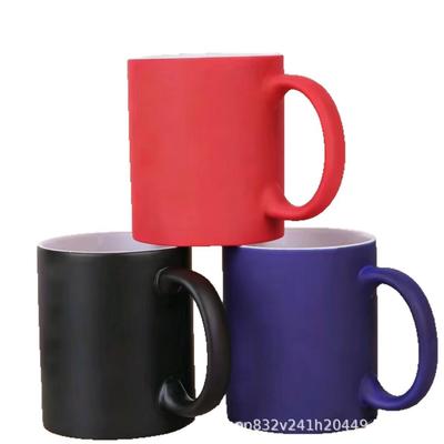 Temperaturwechselnde Tasse: Personalisierbare Keramik-Fototasse für Paare mit Wärmeübertragung