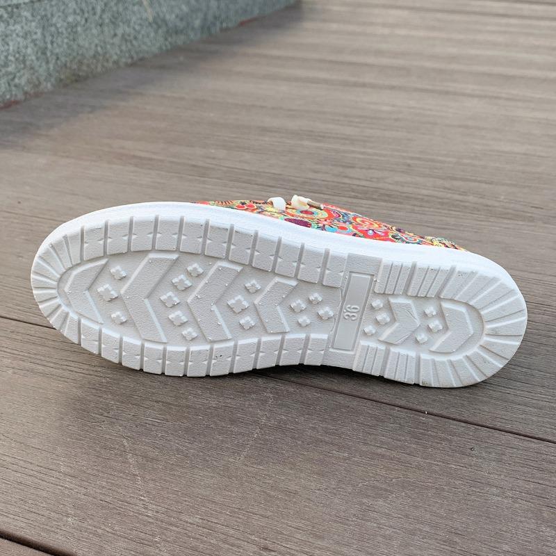 Fashion Canvas Shoes Women's Slip On Fashion Print Canvas Sneakers Low Top Casual Non Slip Lightweight Women Comfy Walking Flat Shoes