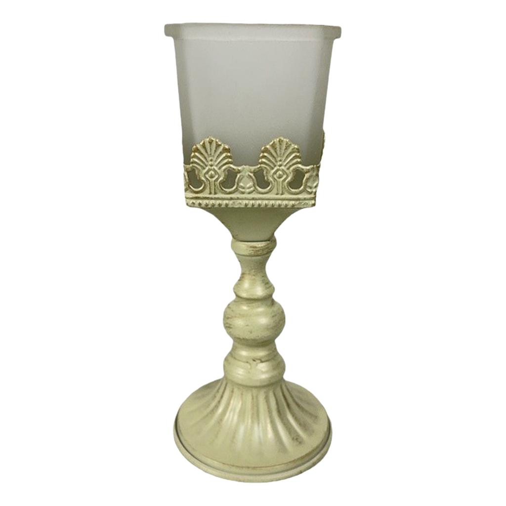 Elegant Iron Candle Holders Classical Design Candlestick Holders for Weddings Parties and Dinners Decors Accessory