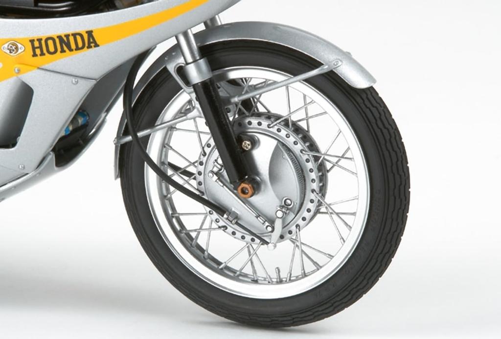 Tamiya 1/12 Motorcycle Series No. 113 Honda RC166 GP Racer Plastic Model 14113