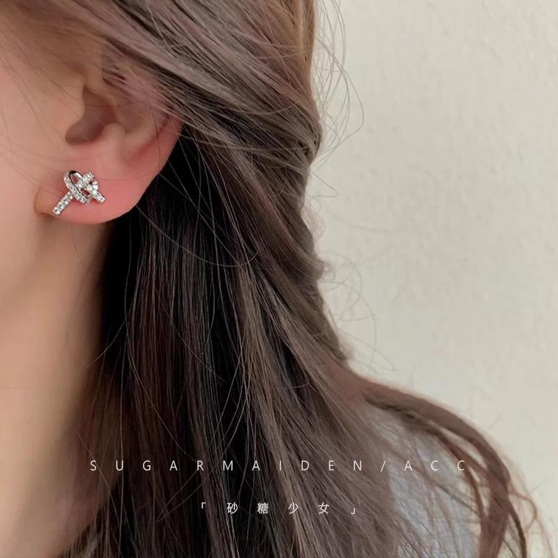 "Little Complex" Delicate and Small Knot Love Stud Earrings for Women. Korean Simple Niche Student Earrings Are Versatile~