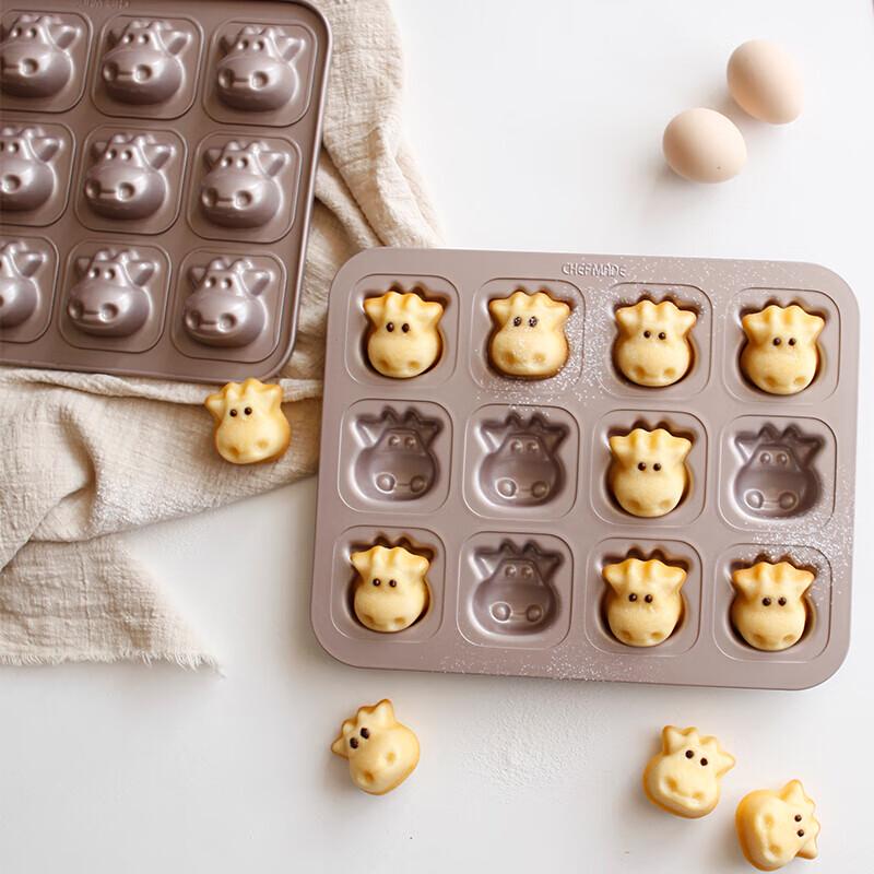 Chefmade Золотая форма для выпечки Мадлен и Масляного моти, 12 ячеек, с антипригарным покрытием, с рисунком  Мультяшный теленок