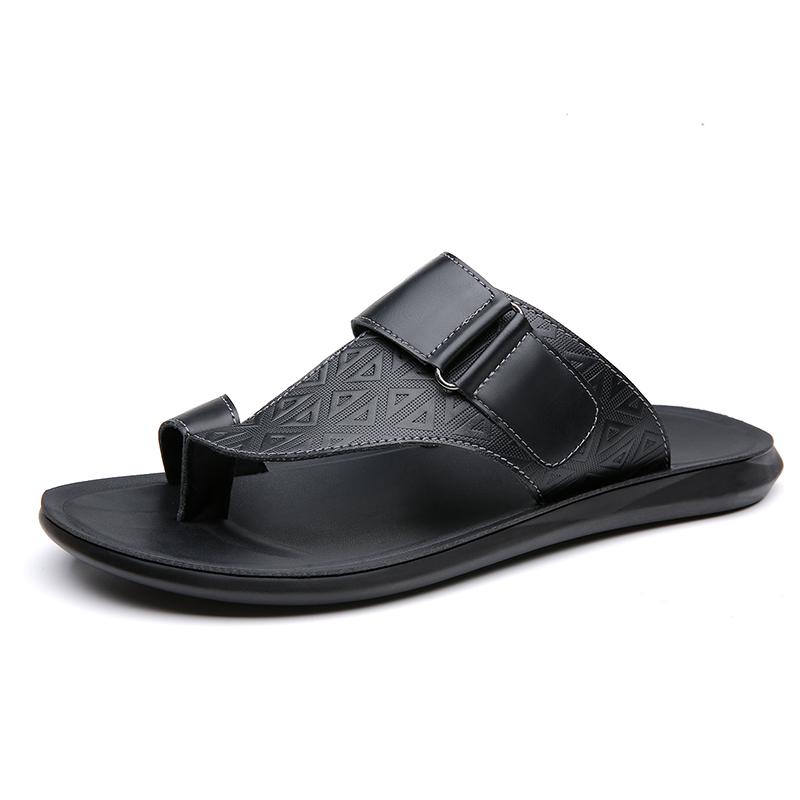 Fashion High Quality Summer Mens Casual Leather Slippers New Outdoor Walking Slippers Fashion Soft Bottom Casual Beach Antiskid Slippers