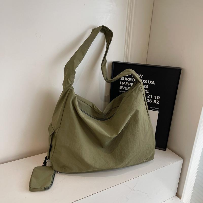 Japanese Casual Women's Bag Large-capacity Oblique Span Bag Women's Shoulder Bag Casual Niche Design Lightweight Portable Tote Bag