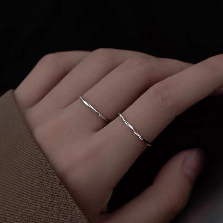 

925 Silver-Plated Minimalist Mood Ring