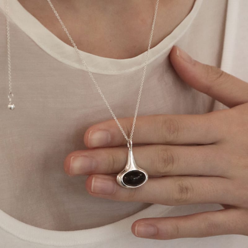 

VINOOM кварцове намисто-піраміда (димчастий кварц) 50+10cm