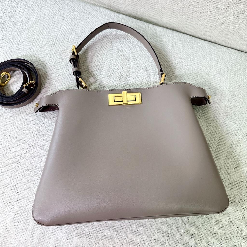 2025 New Song Hye Kyo Same Leather Metal Lock Kitten Bag Fashionable And Versatile Single Shoulder Crossarm Underarm Women's Bag